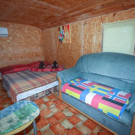 Karavan Štúrovo Bagian luar foto