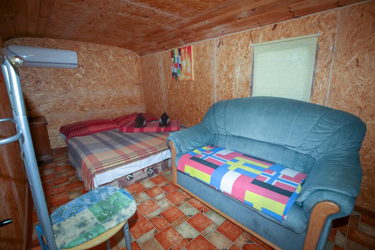Karavan Štúrovo Bagian luar foto