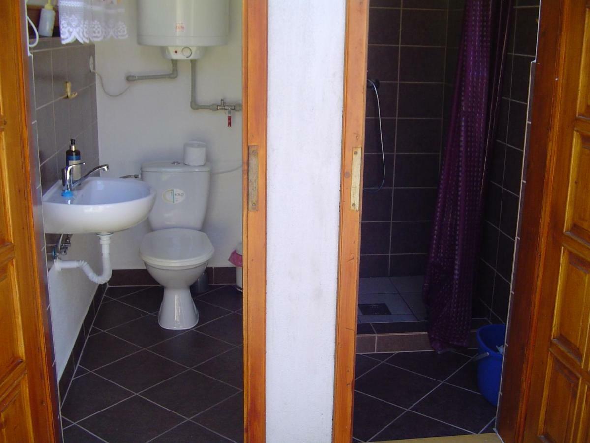 Karavan Štúrovo Bagian luar foto