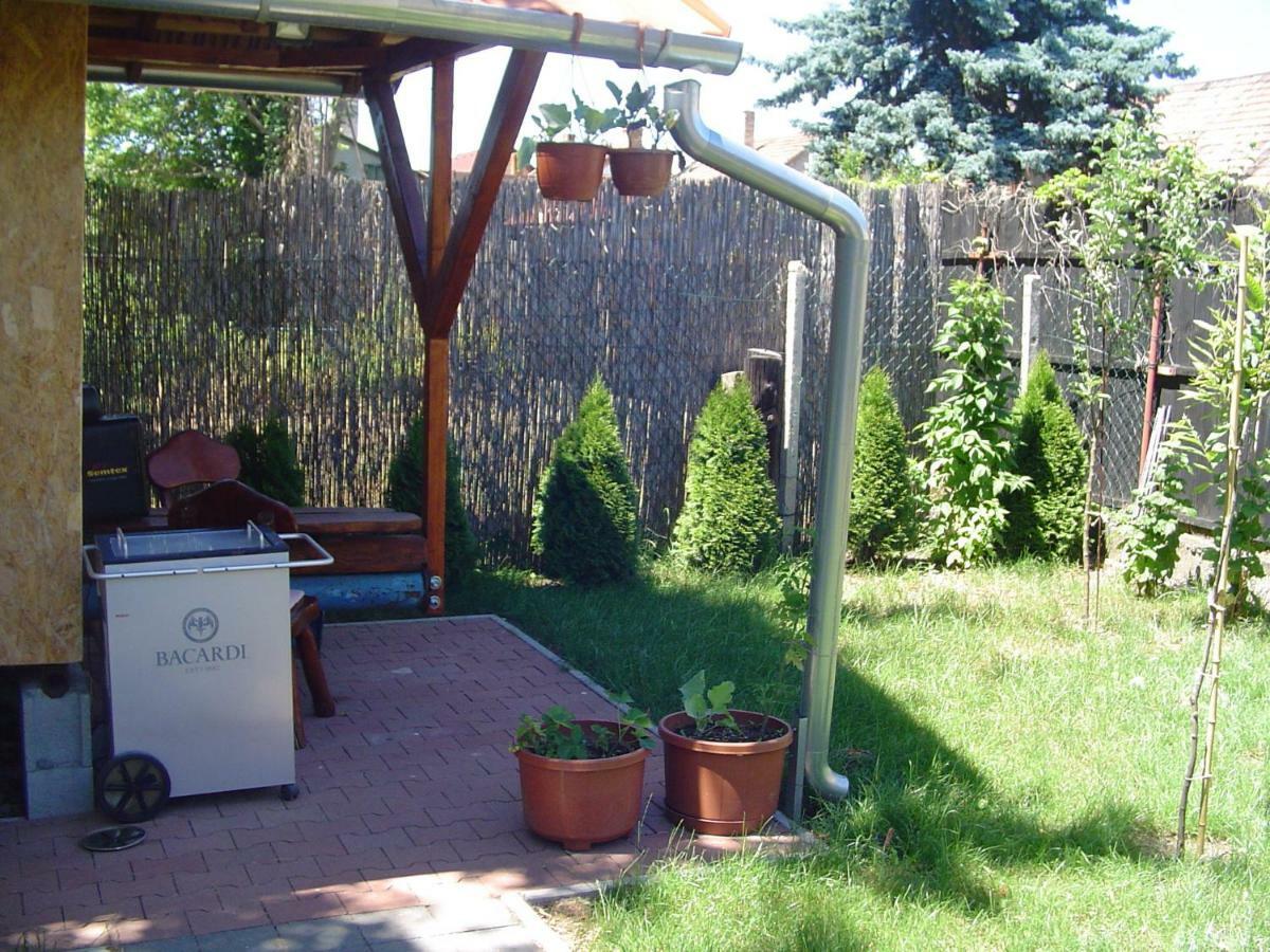 Karavan Štúrovo Bagian luar foto