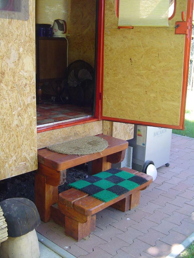 Karavan Štúrovo Bagian luar foto