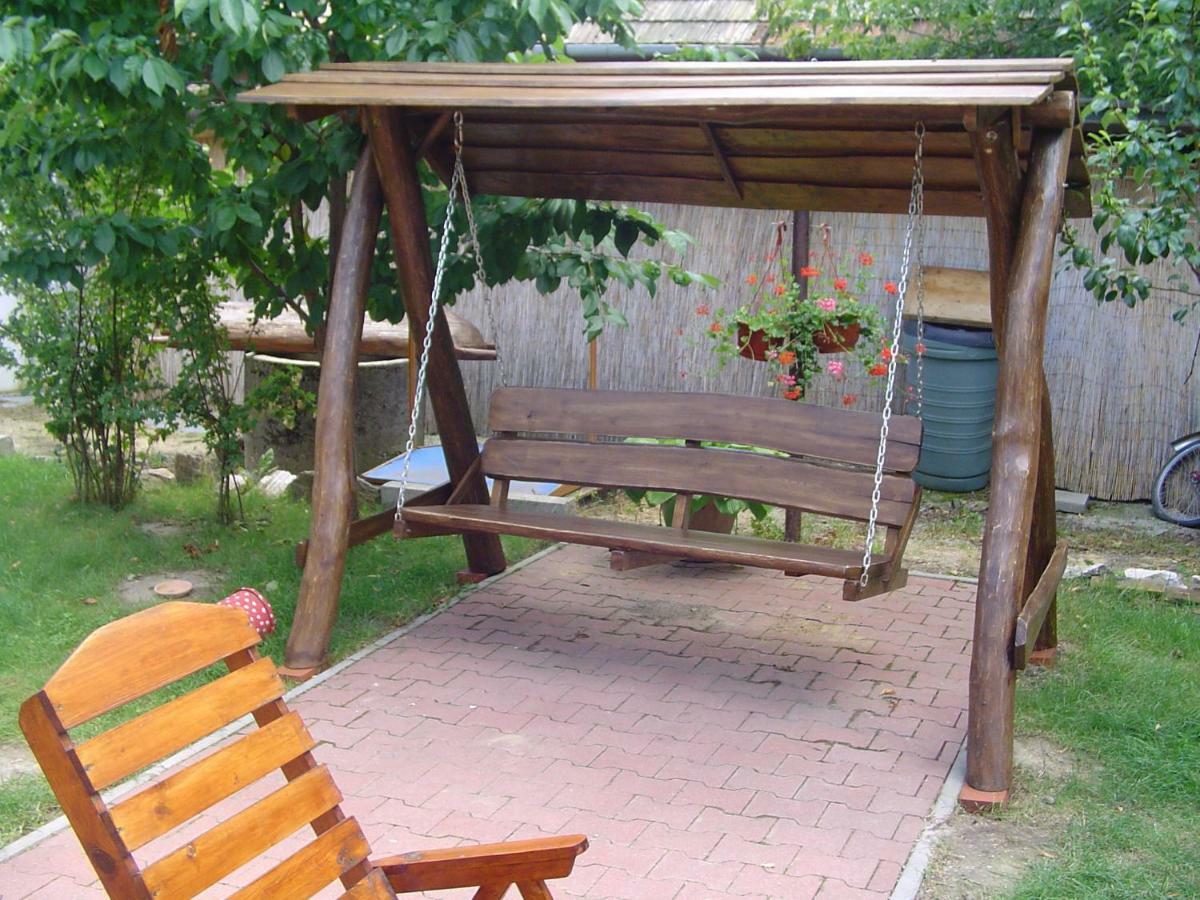 Karavan Štúrovo Bagian luar foto